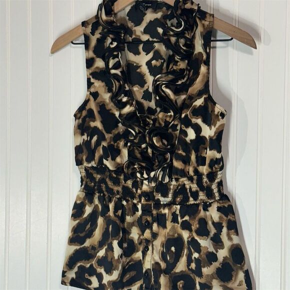 IZ Byer Leopard Print Ruffle Blouse M Sleeveless Button Front Smocked Waist Top - Picture 3 of 9